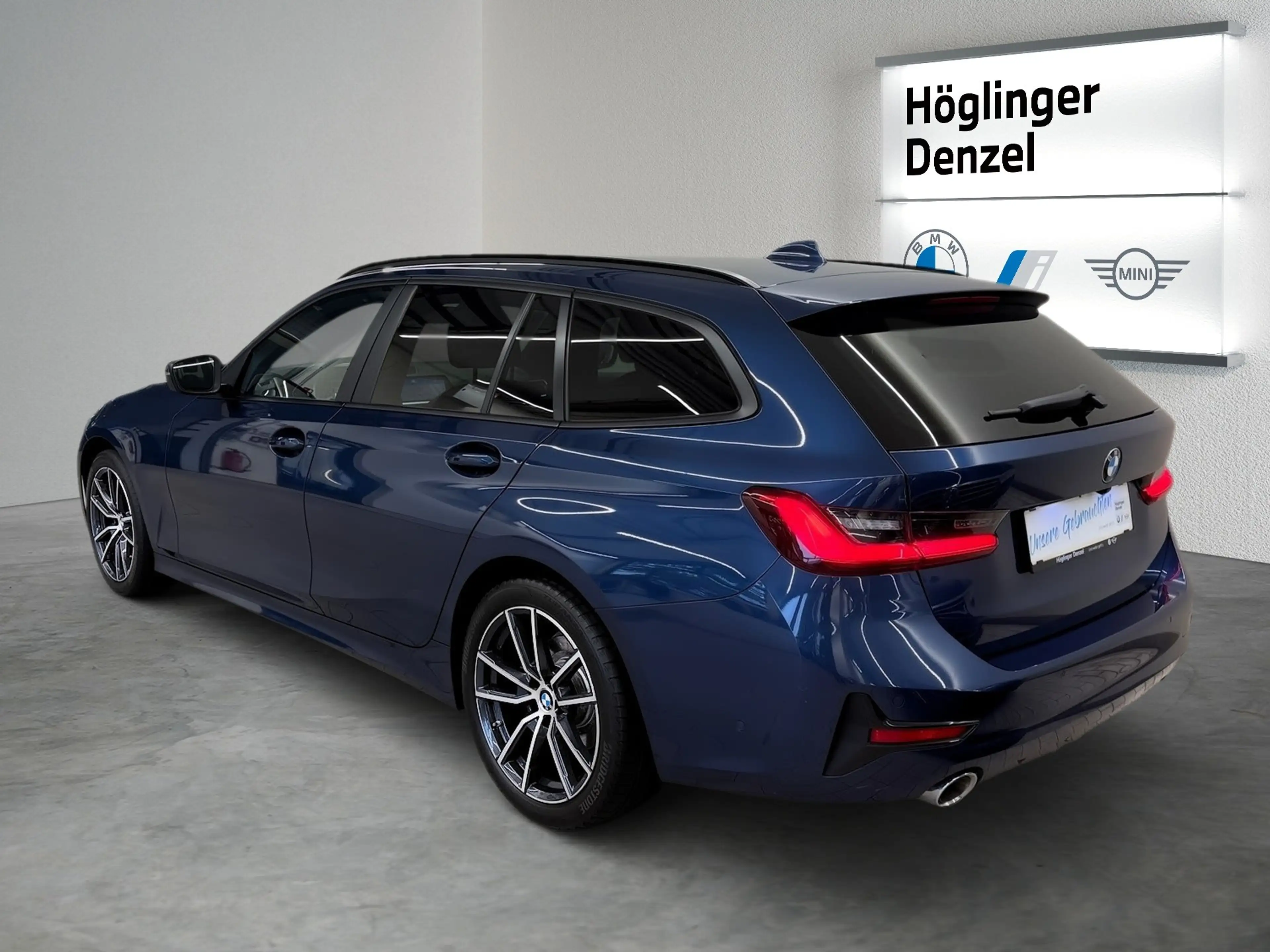 BMW 318 d — photo 9