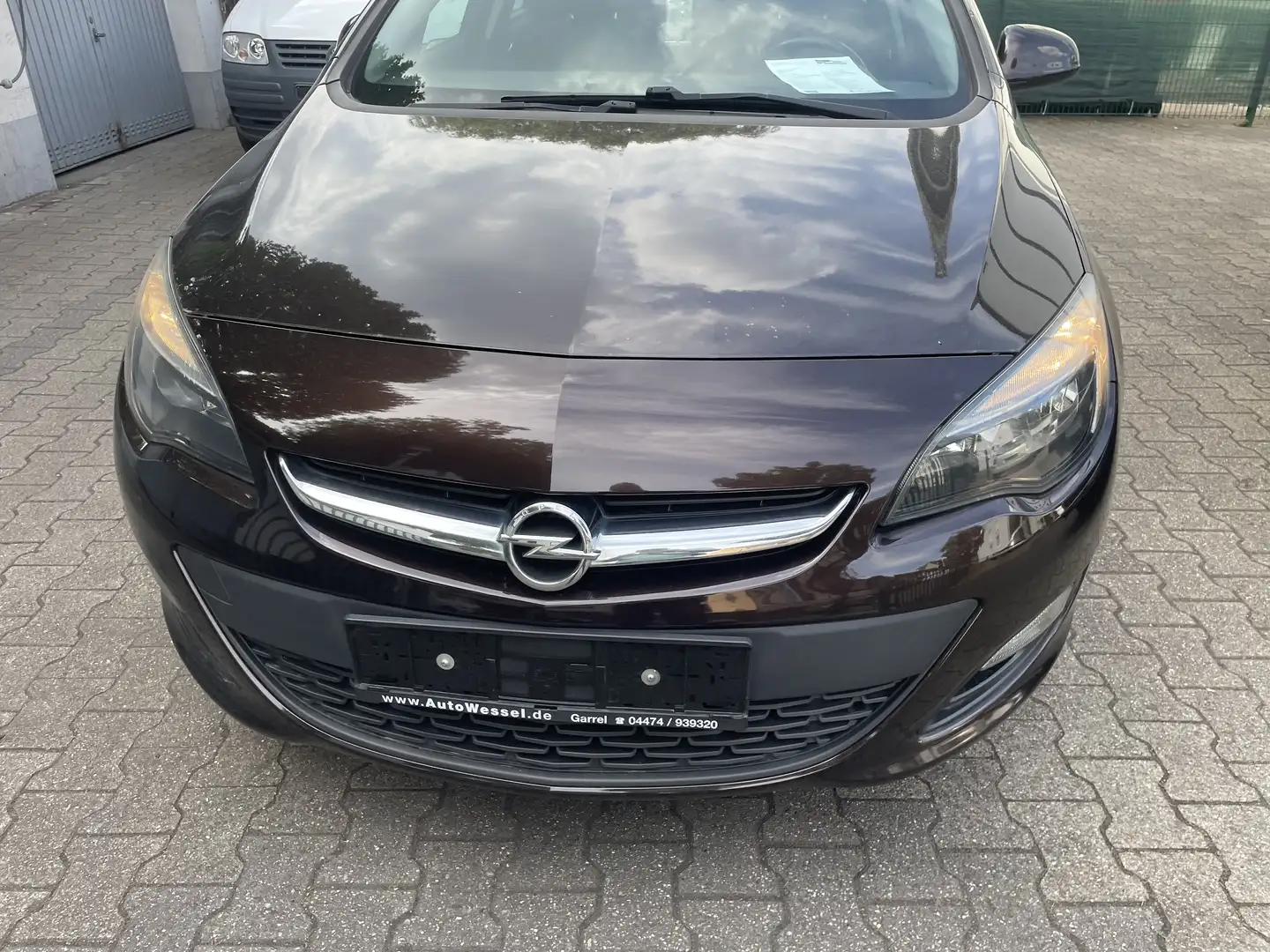 Opel Astra Selection Braun - 1