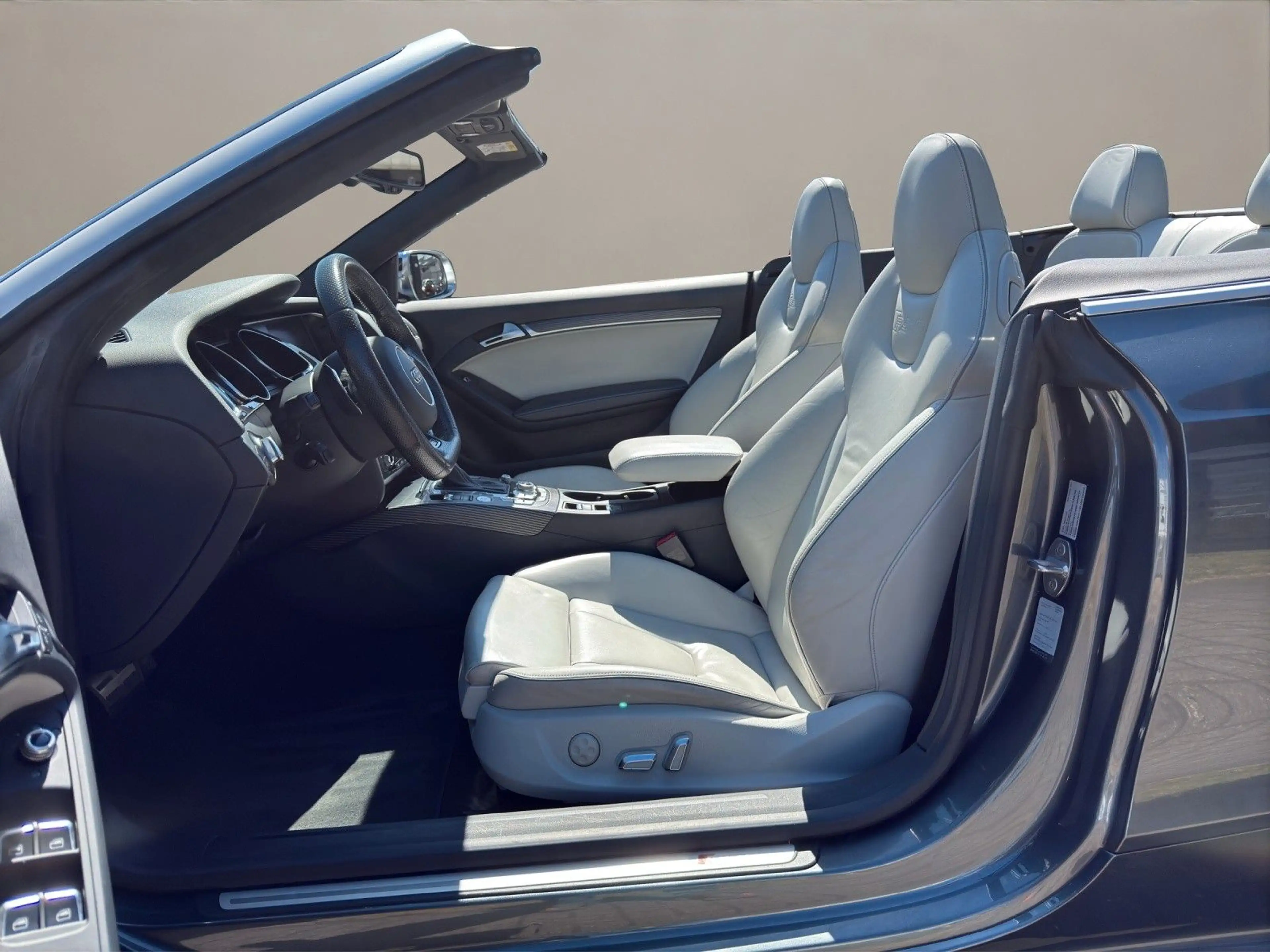 Audi RS5 RS 5 Cabriolet 4.2 FSI quattro — photo 9