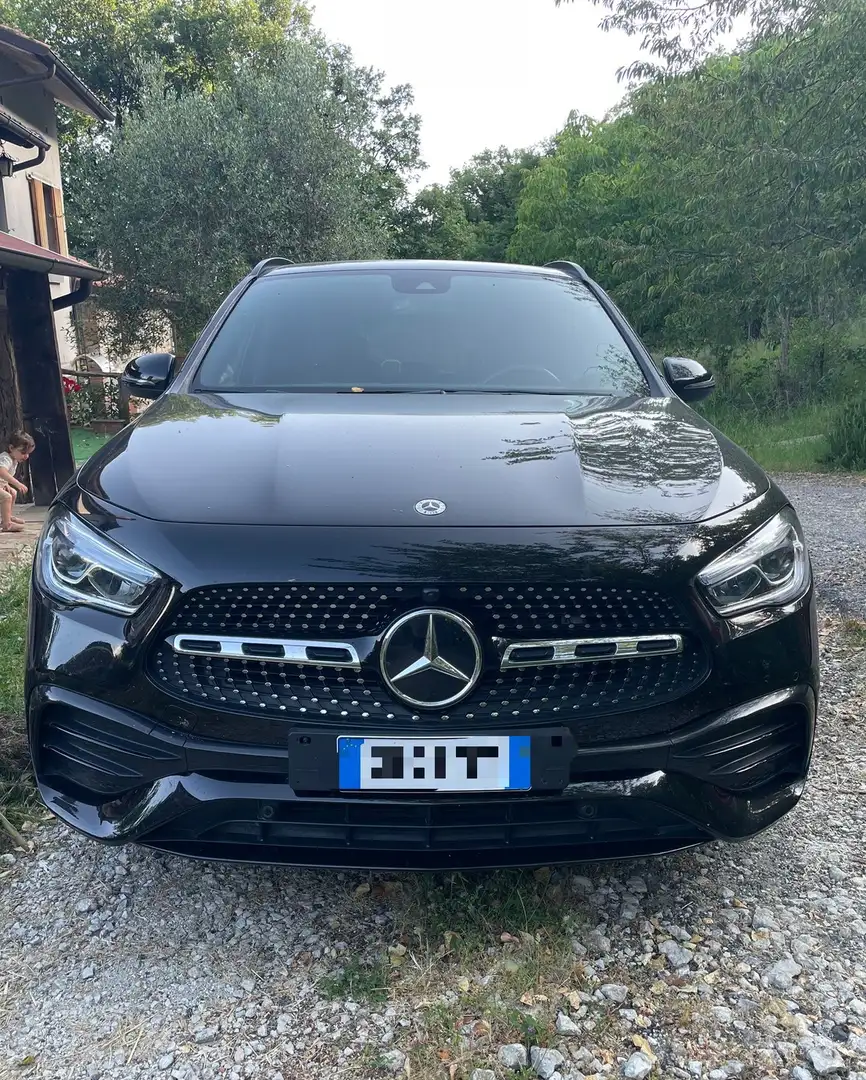 Mercedes-Benz GLA 180 d Premium allestimento AMG Negro - 1