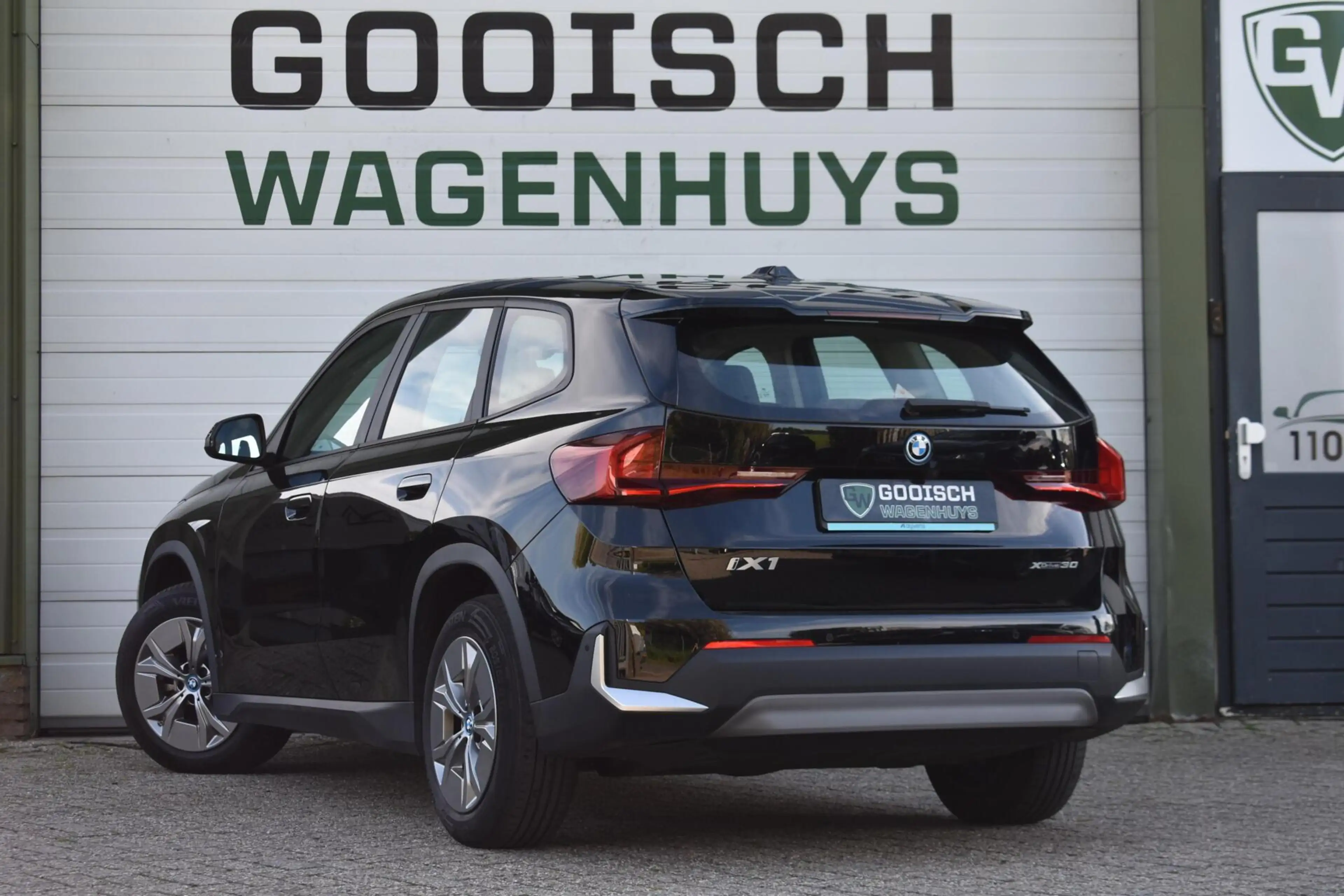 BMW iX1 xDrive30 Launch Edition 67 kWh | 100% SOH | Camera — photo 3