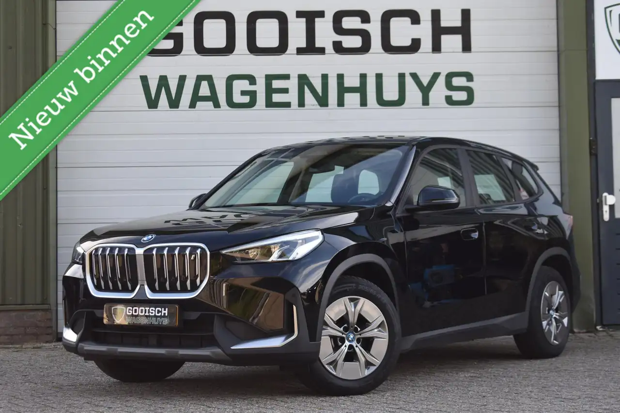 BMW iX1