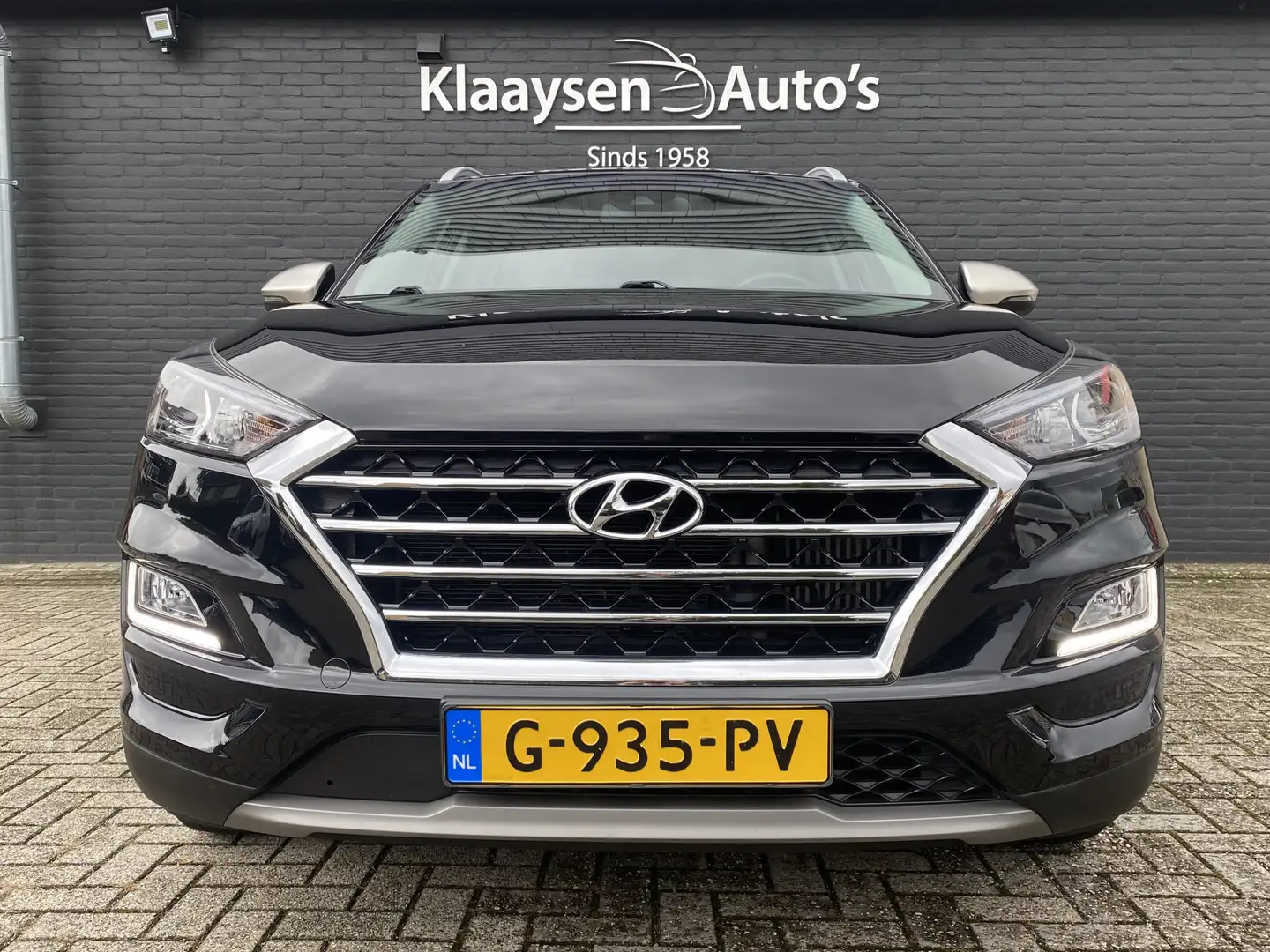 Hyundai TUCSON 1.6 T-GDI Comfort 177 pk AUT. | dealer onderhouden Zwart - 2