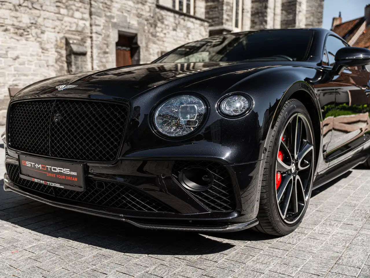 Bentley Continental GT 2023 — фото 9