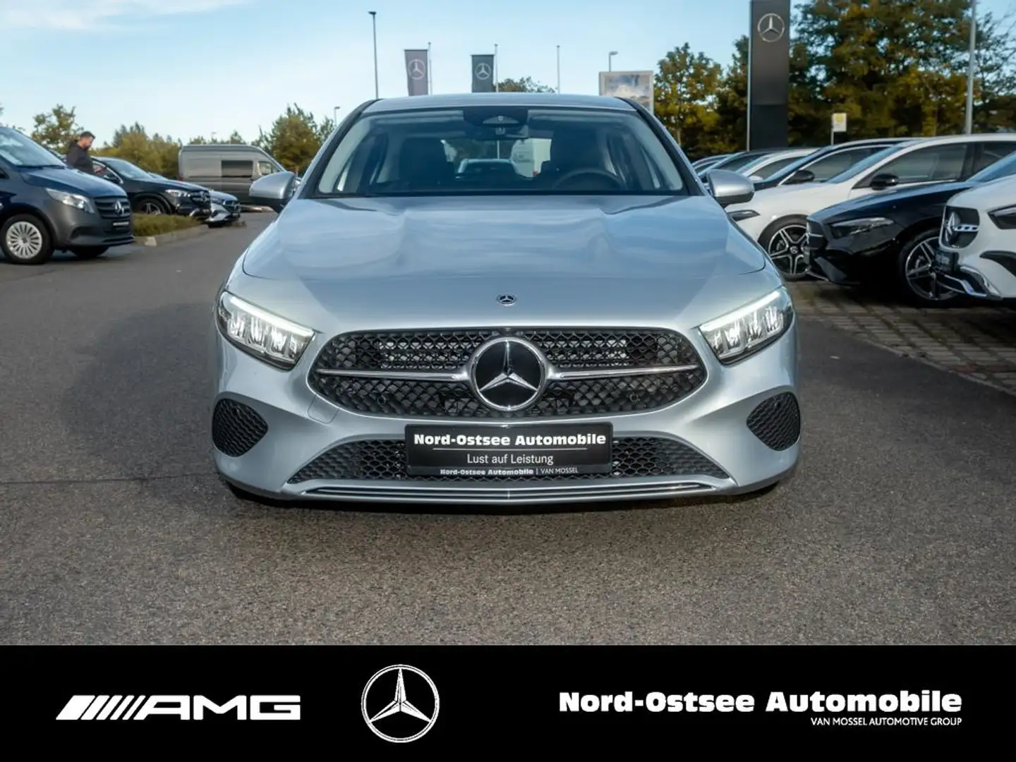Mercedes-Benz A 200 PROGRESSIVE ADV. AHK LED KAMERA SHZ Silber - 2