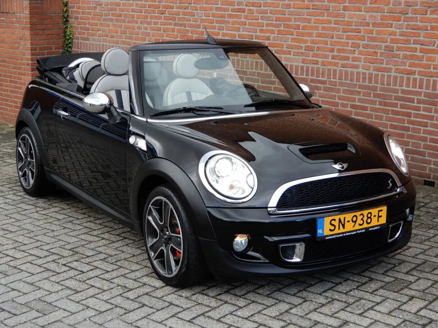 MINI Cooper S 1.6 COOPER S CHILI Zwart - 1
