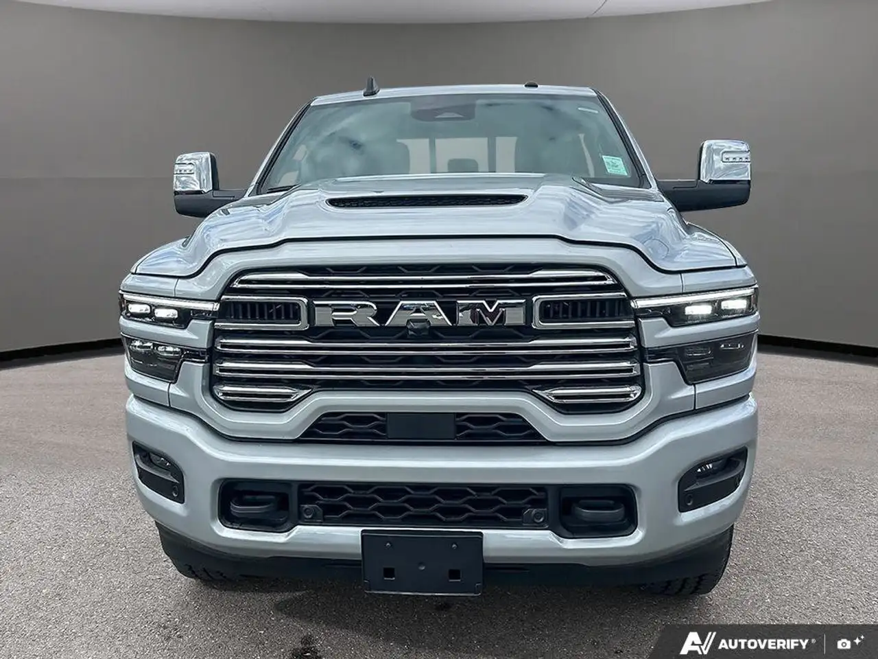 RAM 3500 снимка RAM 3500