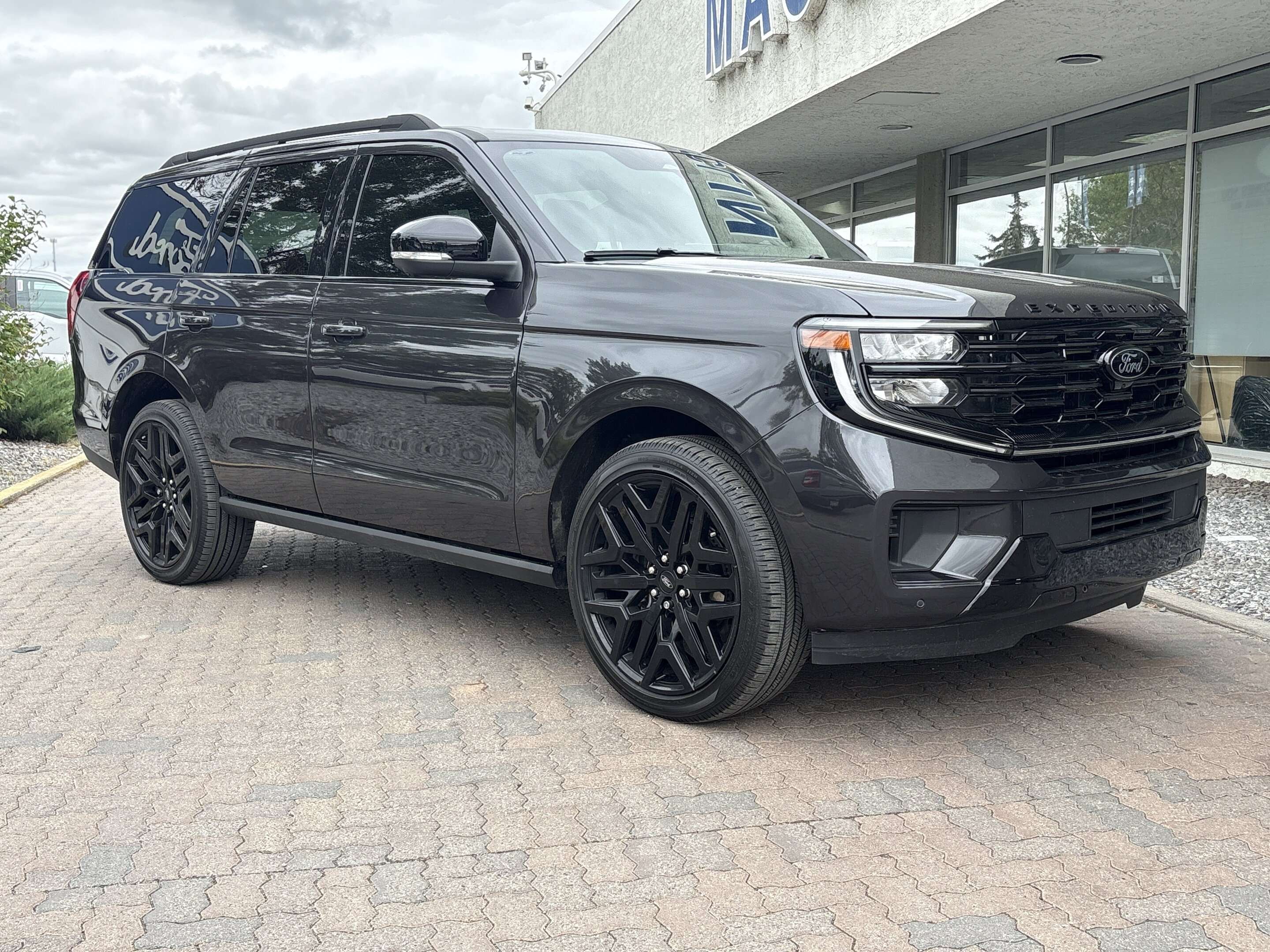 2026 Ford Expedition PLATINUM HIGH OUTPUT STEALTH PERFORMANCE — снимка 1