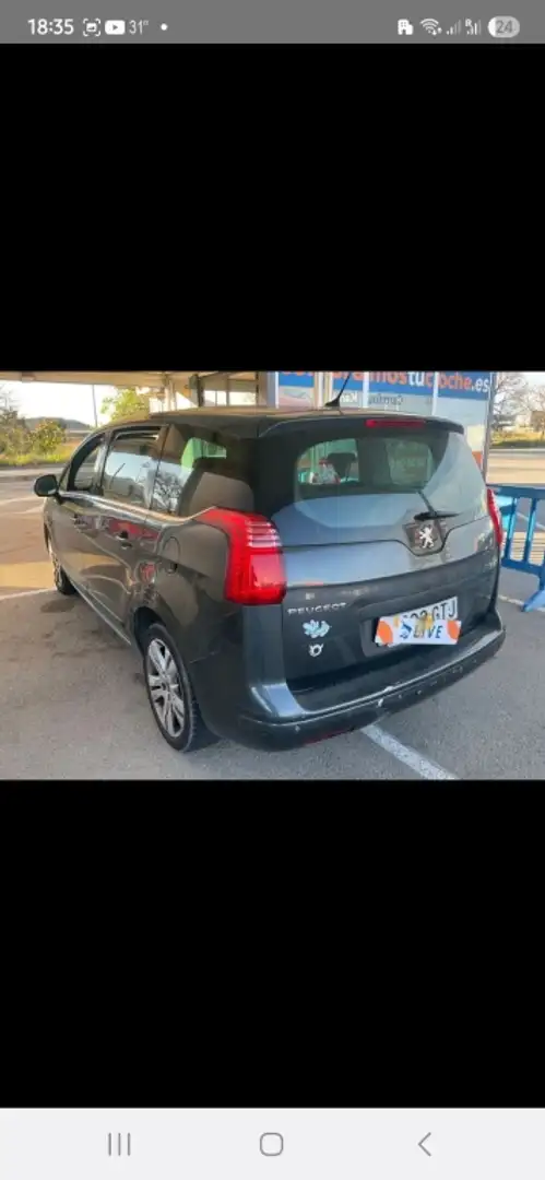 Peugeot 5008 1.6HDI Premium Gris - 1