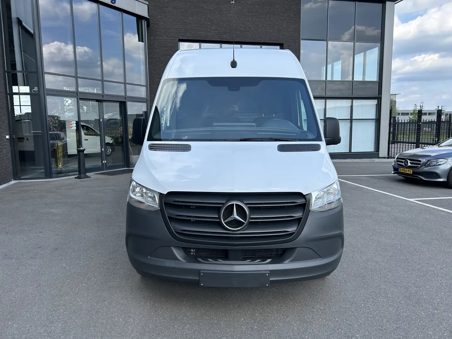 Mercedes-Benz Sprinter 317 CDI L2 H2 MBUX / Navigatie / Camera / Cruise c Blanc - 2