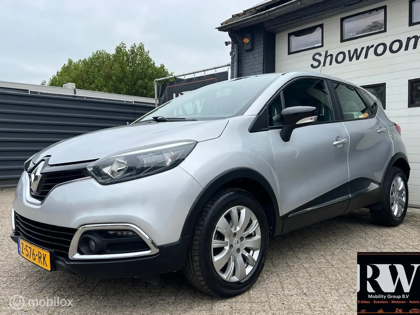 Renault Captur 0.9 TCe Expression met nieuwe APK! Grau - 1