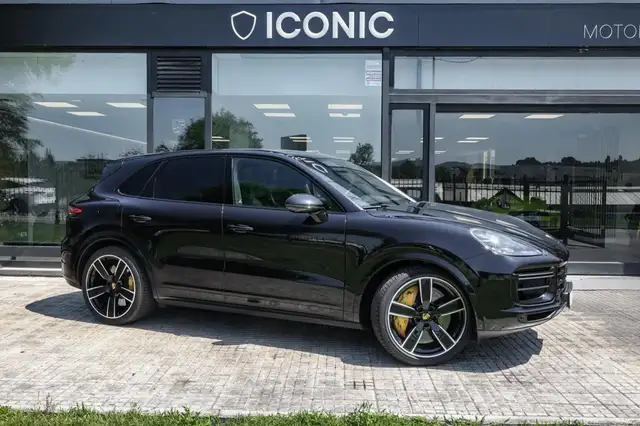 Porsche Cayenne main image