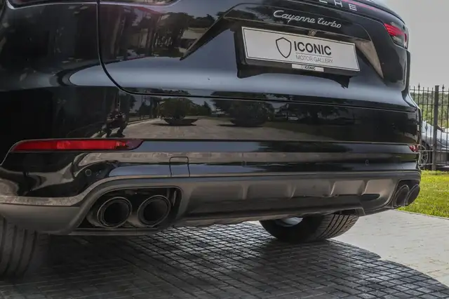 Porsche Cayenne view 8