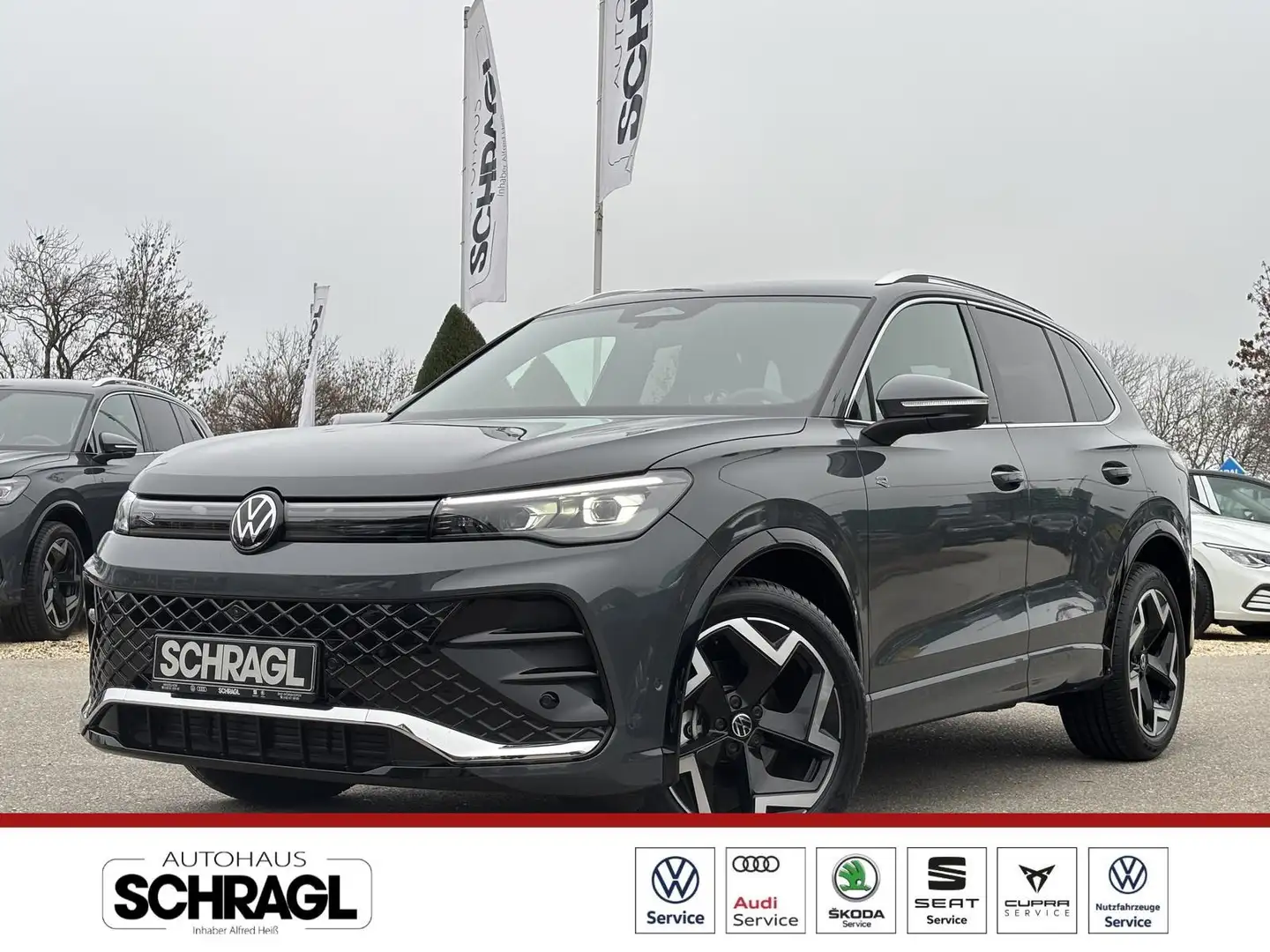Volkswagen Tiguan 1.5 eTSI DSG R-LINE+AHK+AREA+ACC+NAVI+IQ siva - 1