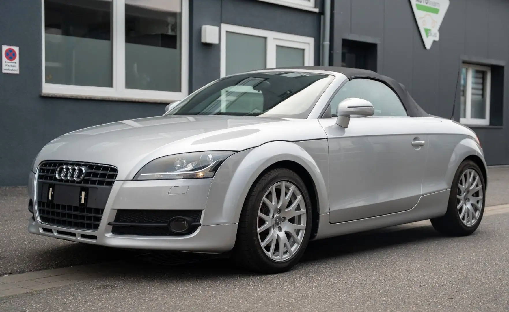 Audi TT Coupe/Roadster 1.8 TFSI Roadster Silber - 1