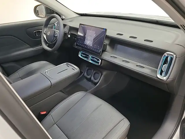 Leapmotor B10 view 14