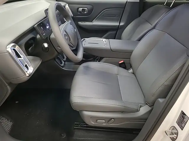 Leapmotor B10 view 13