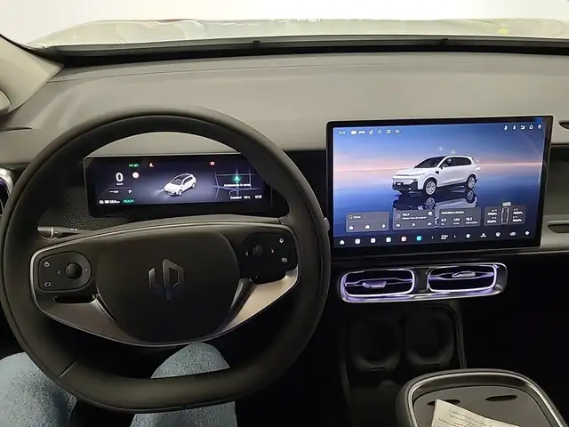Leapmotor B10 view 11