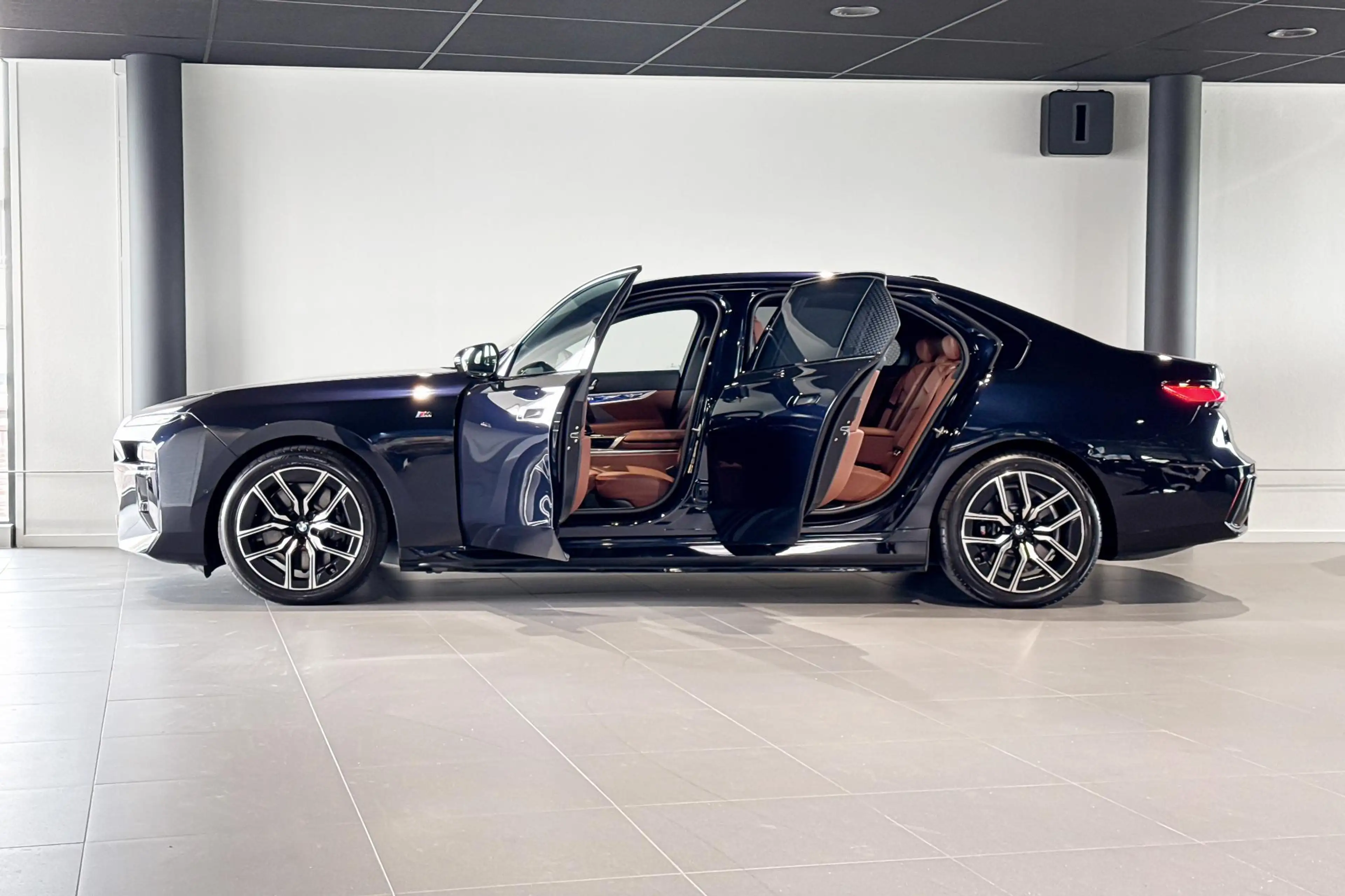 BMW i7 xDrive60 106 kWh — photo 3
