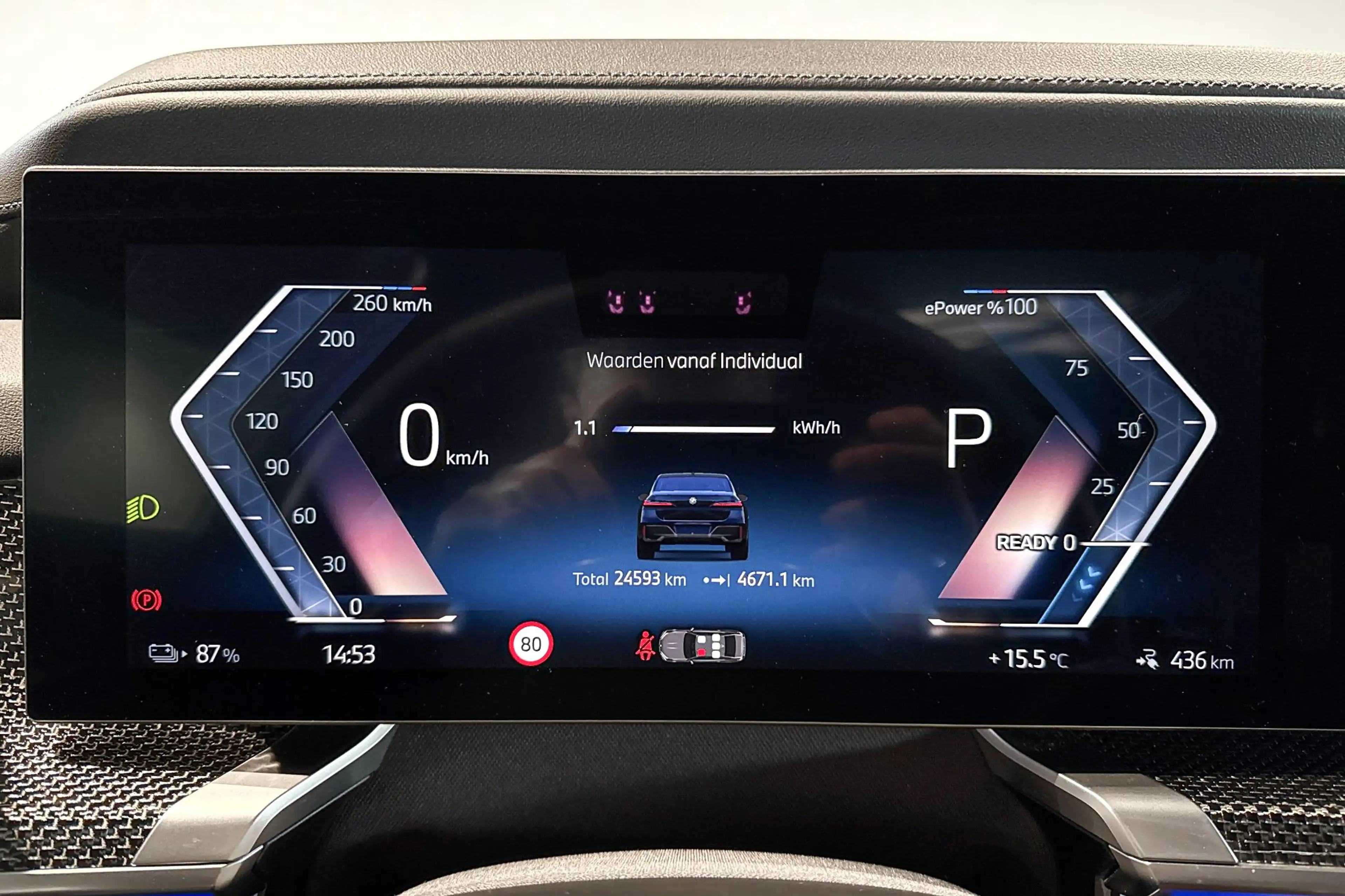 BMW i7 xDrive60 106 kWh — photo 15