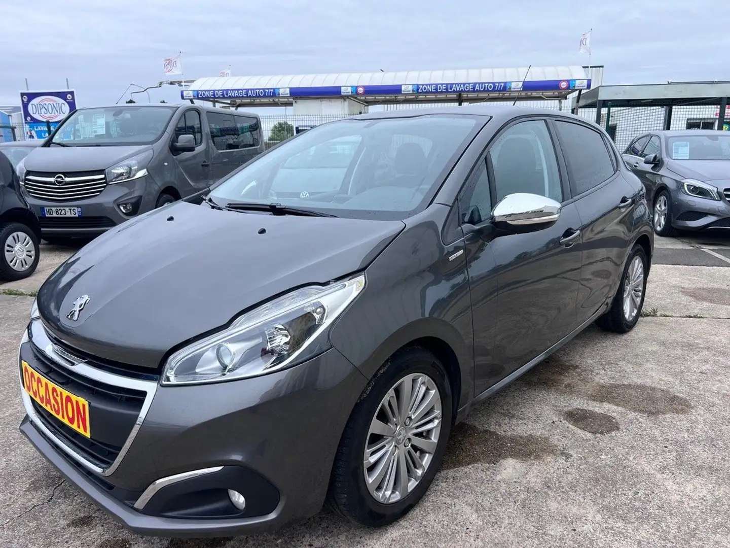 Peugeot 208 1.6 HDI 75CV STYLE / DISTRI OK / EN ARRIVAGE Gris - 1