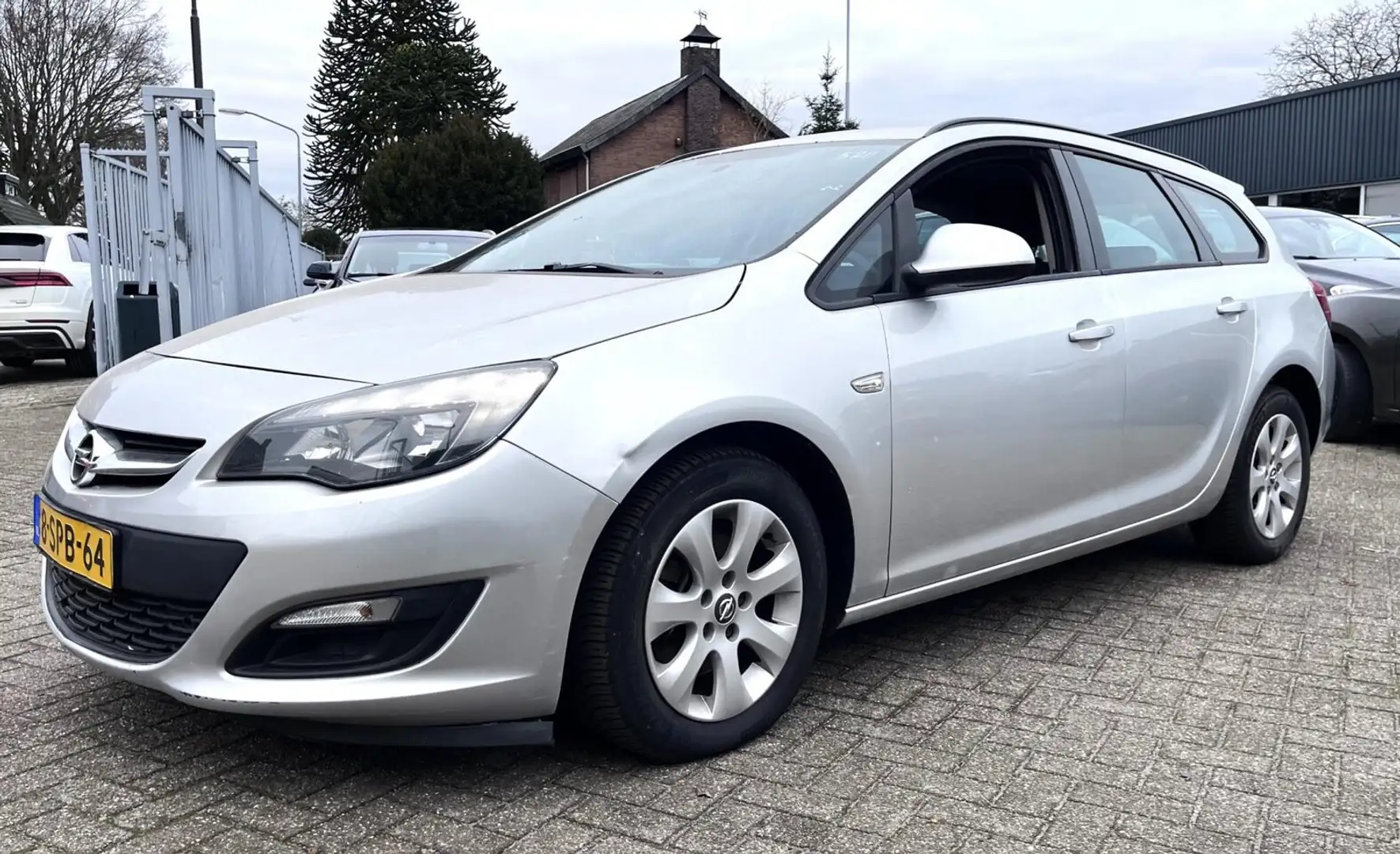 Opel Astra Sports Tourer 1.7CDTI BUSINESS NAVI/PDC/ECC/LMV/FA Grijs - 2