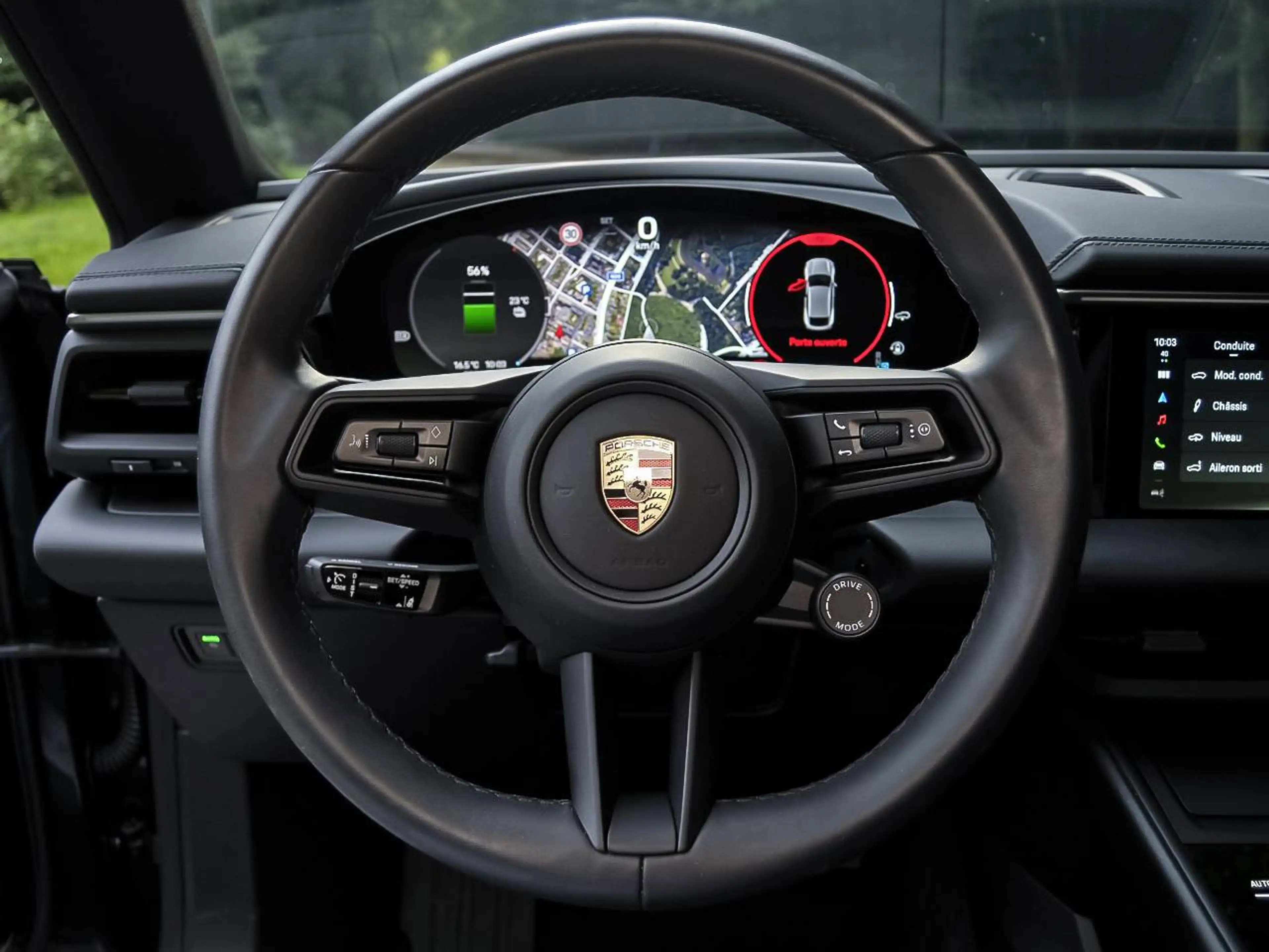 Porsche Macan e-Macan — photo 14