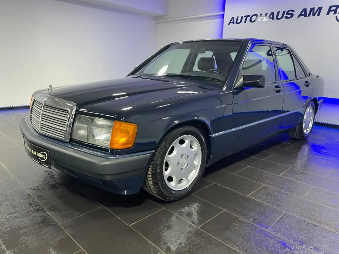Mercedes-Benz 190 E 2.6 Aut 2.HND LEDER SZHZ STDHZG SHD KLIMA, foto 4