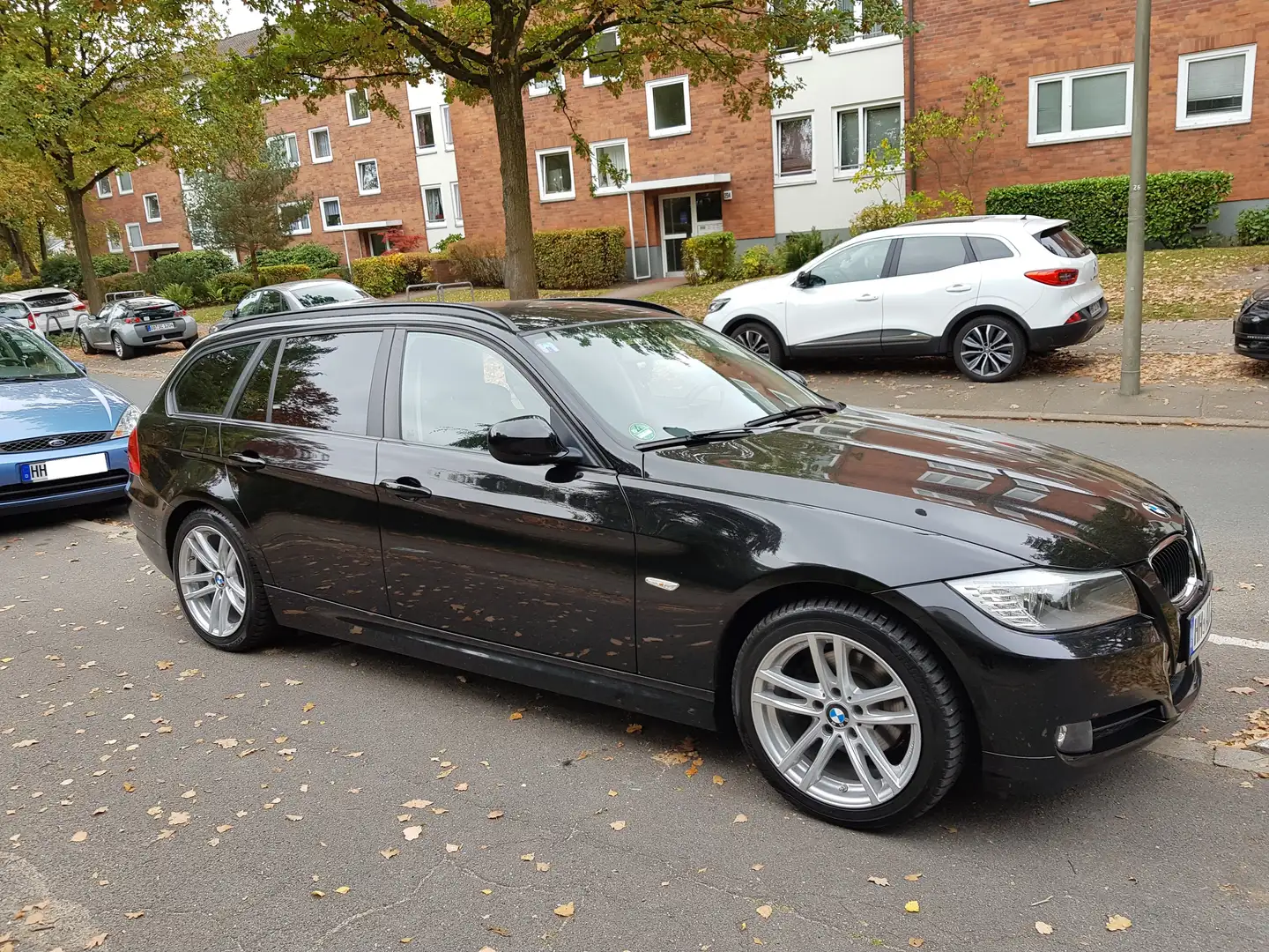 BMW 316 3er 316d Touring Kombi Shadow Line 2012 Unfallfrei Noir - 1