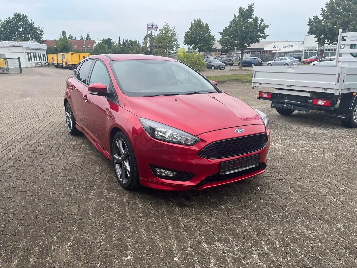 Ford Focus Lim. ST-Line LMF/Tempomat/Kliamauto!!! Rot - 1