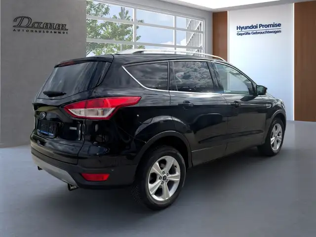 Ford Kuga view 3