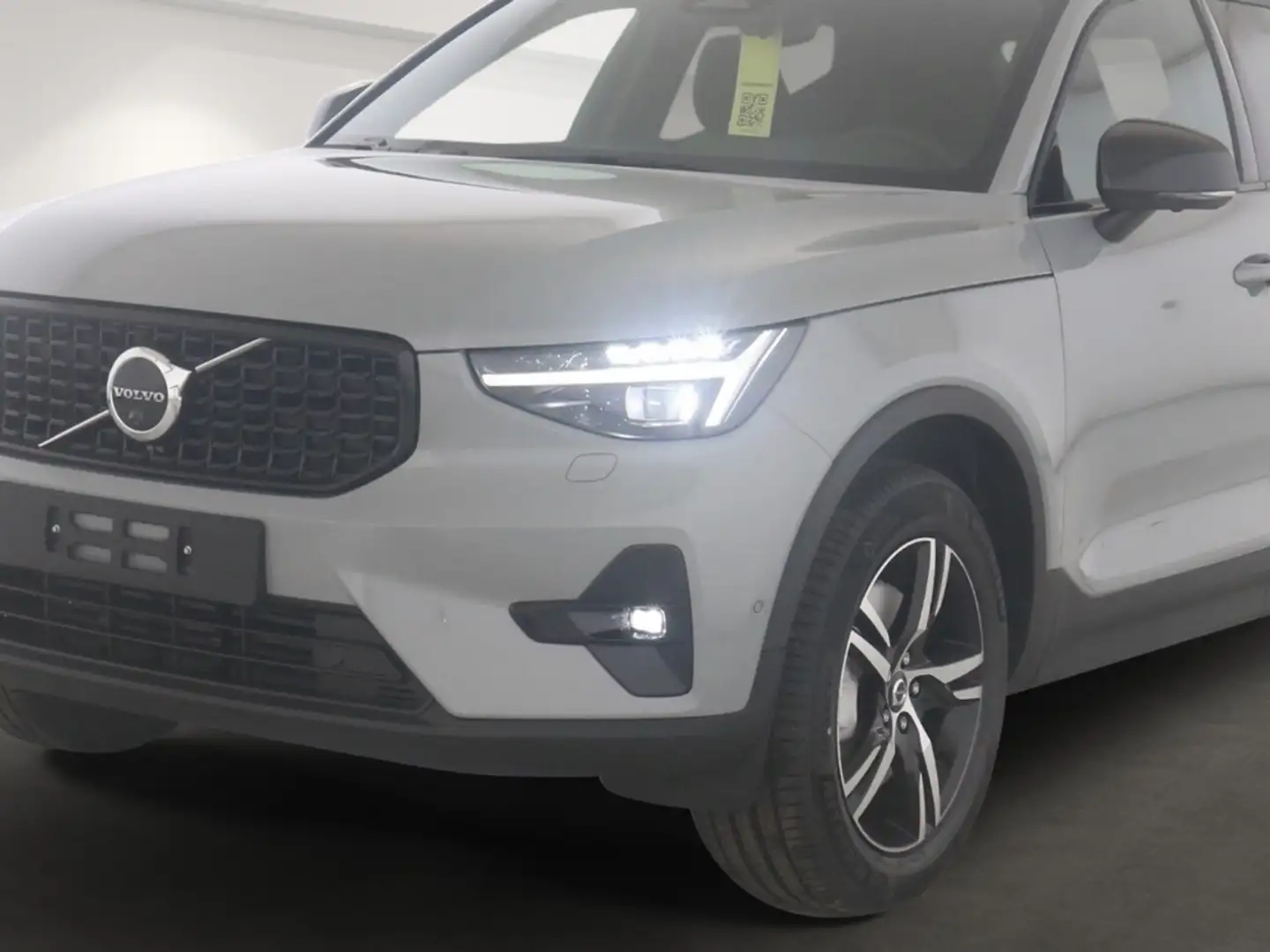 Volvo XC40 Plus Dark B3 EU6e Digitales Cockpit Memory Sitze S Grau - 2