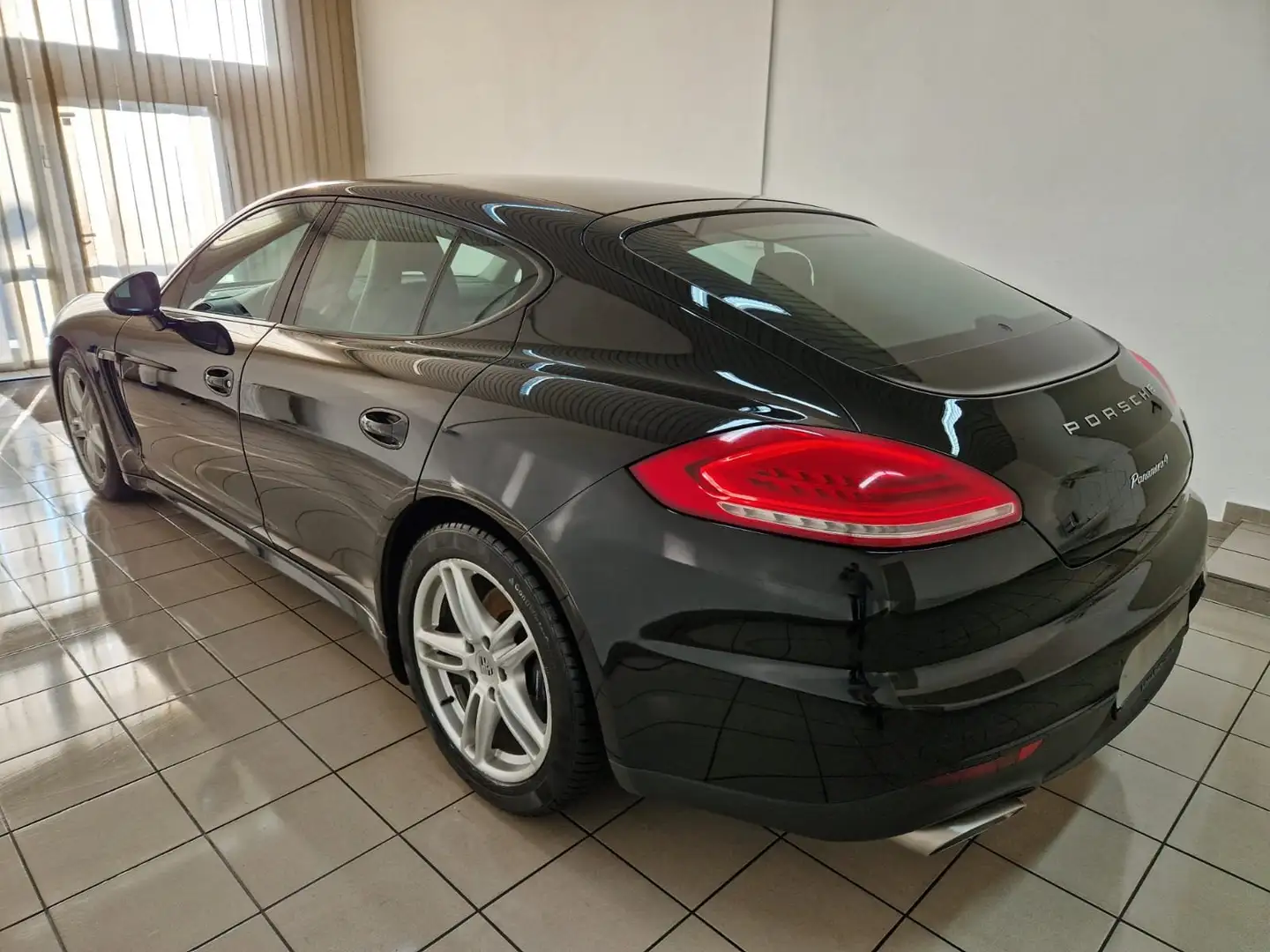 Porsche Panamera 4 Leder Navi Xenon Luft Dach BOSE 19" Facelift Чорний - 2