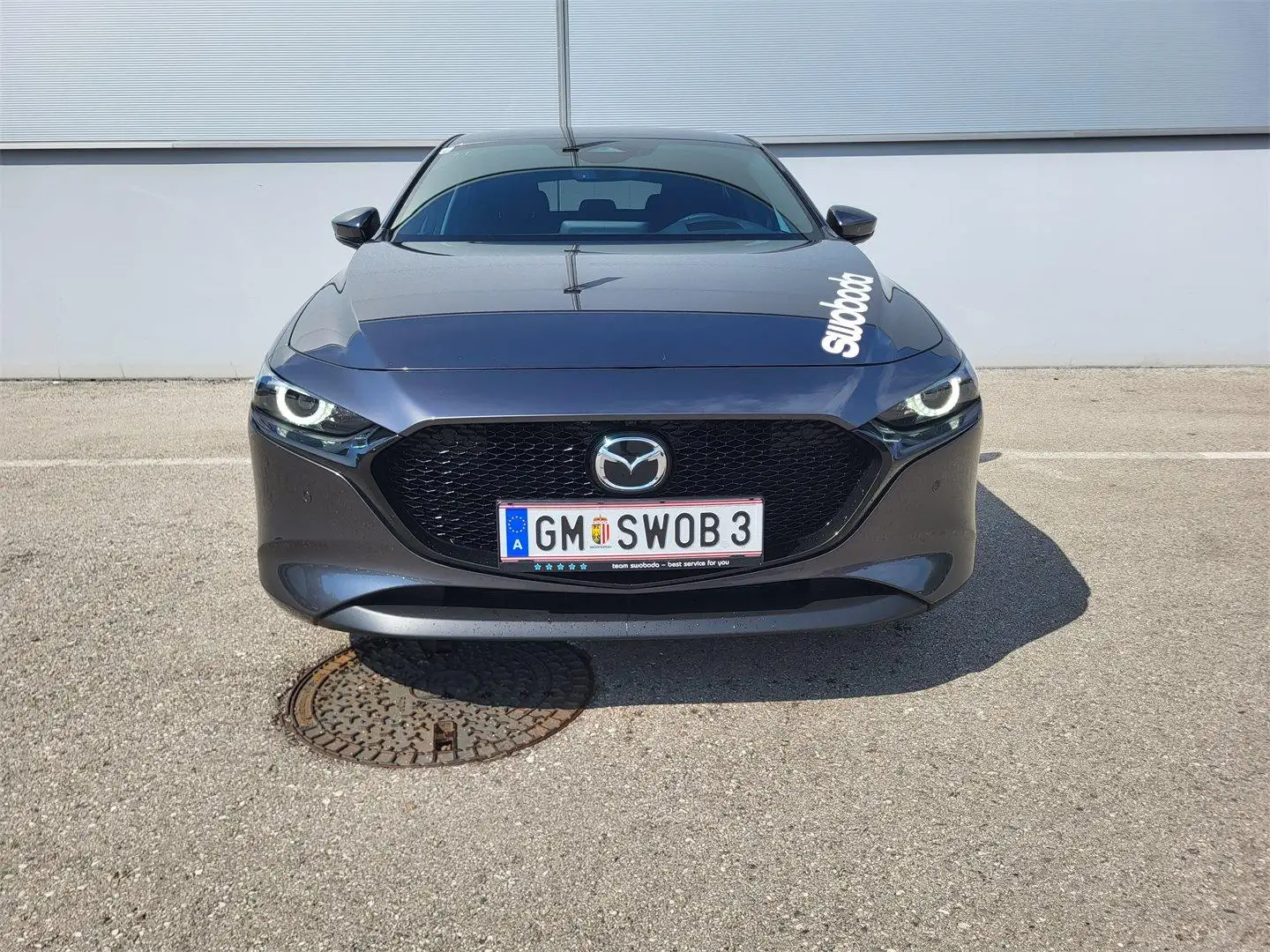Mazda 3 e-Skyactiv-G140 AT Exclusive-Line Grau - 2