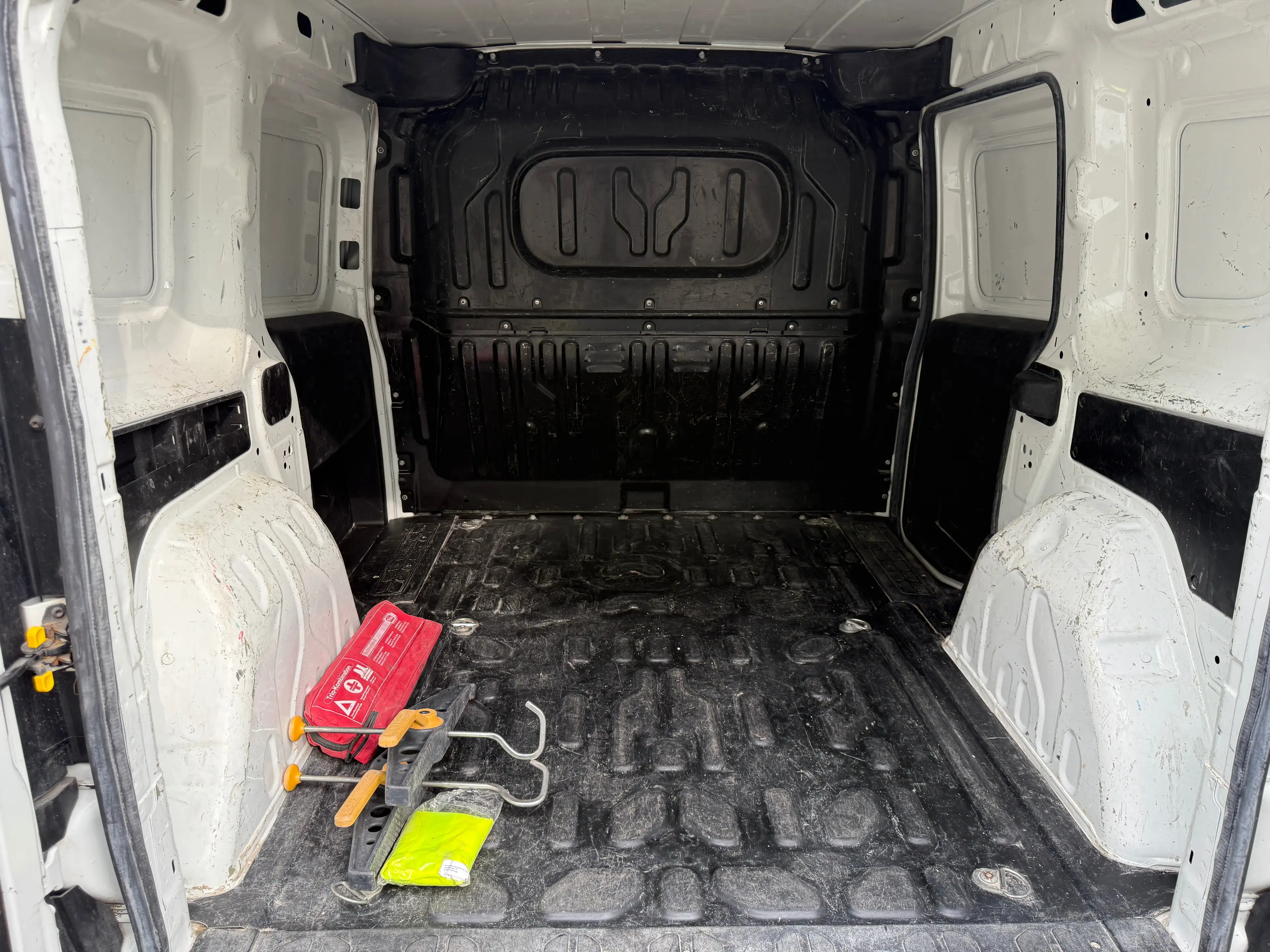 Fiat Doblo Easy Kasten 1.3 Multijet *nur 27 TKM*1.Hand*HU neu* — photo 14