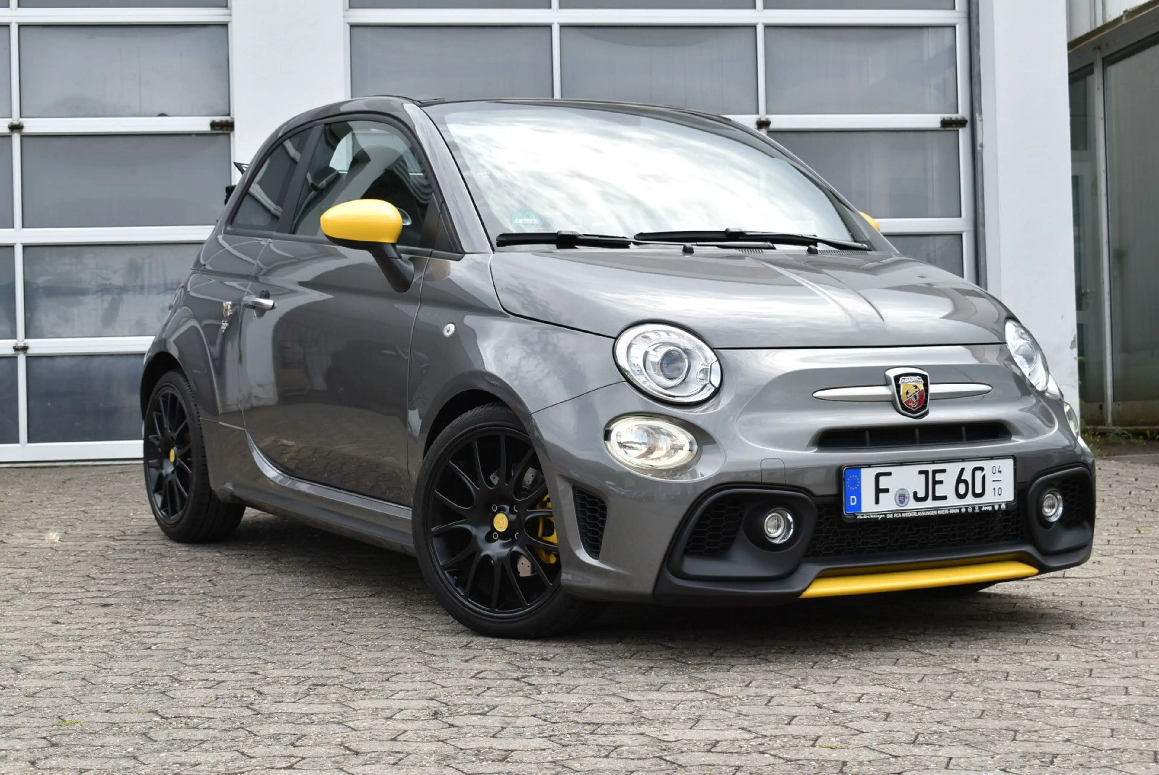 Abarth 500 Cabrio 595 C Pista — photo 11