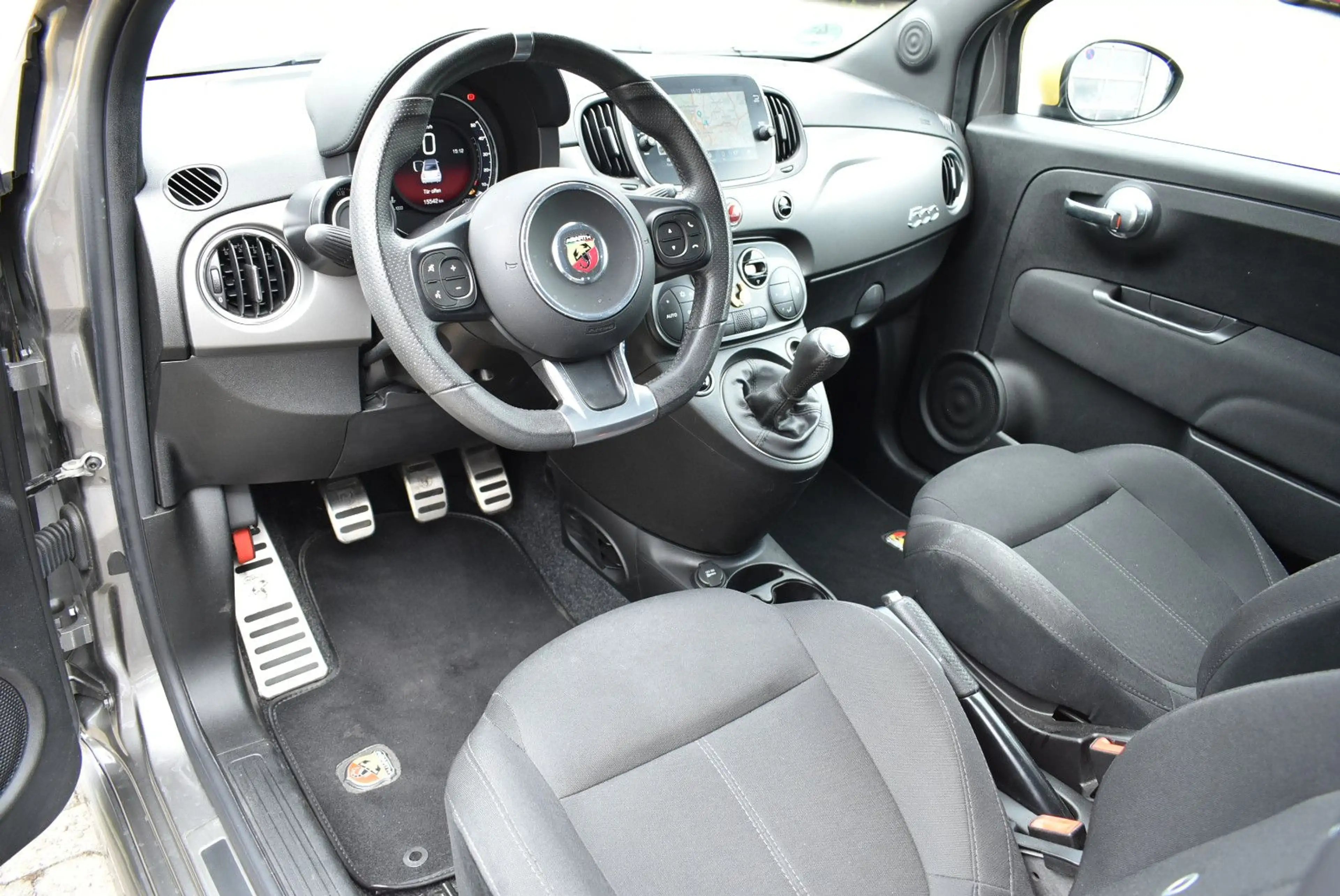 Abarth 500 Cabrio 595 C Pista — photo 12
