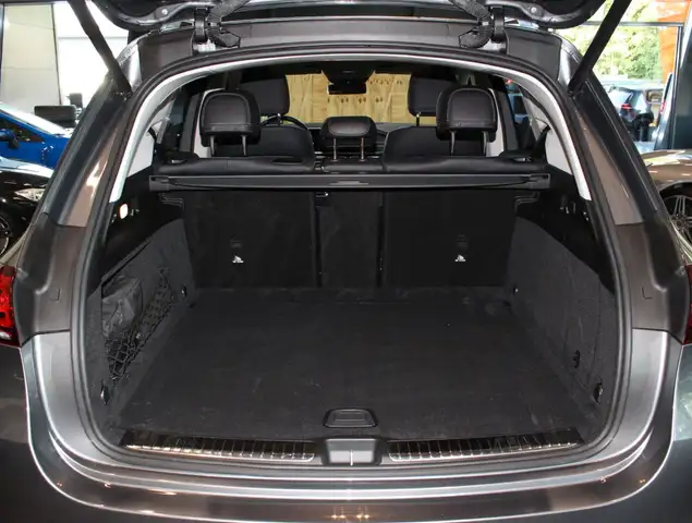 Mercedes-Benz GLE view 7