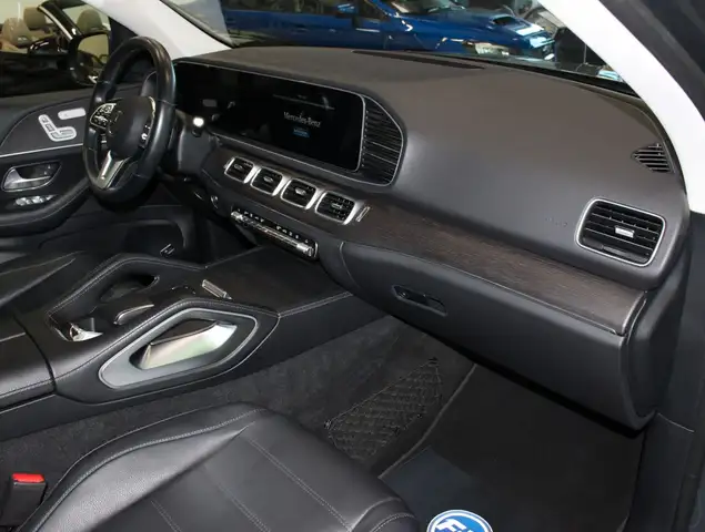 Mercedes-Benz GLE view 11