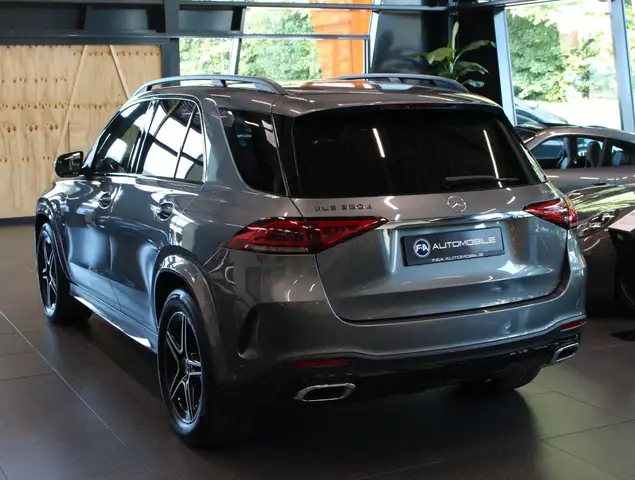 Mercedes-Benz GLE view 4