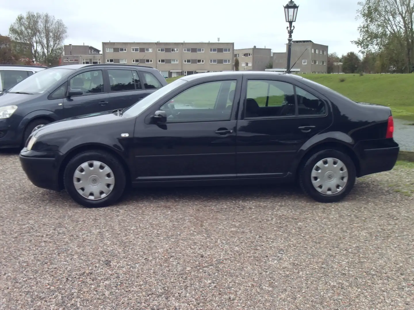 Volkswagen Bora 2.0 - Airco Zwart - 2