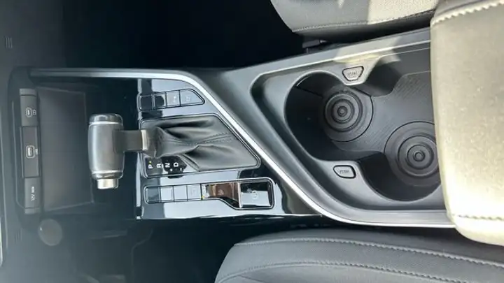 Kia Niro 1.6 HEV Concept 2022, foto 13