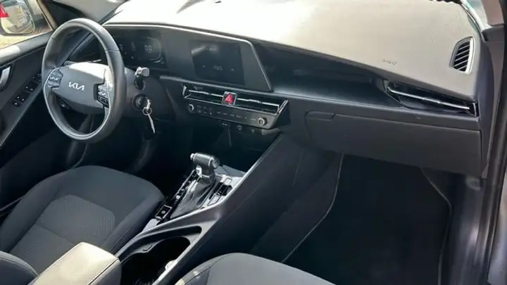 Kia Niro 1.6 HEV Concept 2022, foto 11