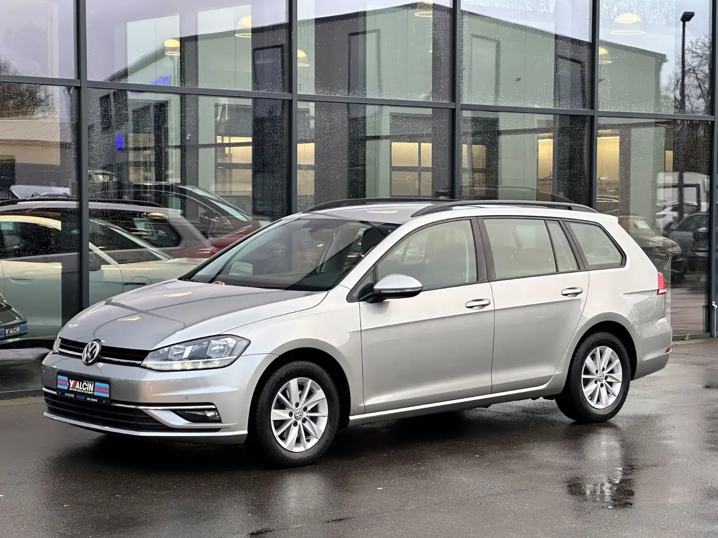 Volkswagen Golf 1.0 TSI OPF Comfortline Variant 2.H/ACC/PDC Grau - 2