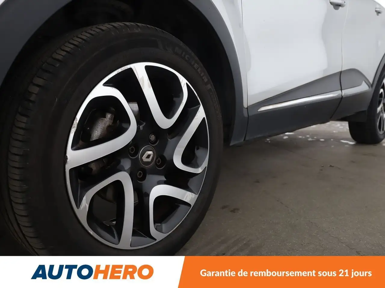Renault Captur — photo 34