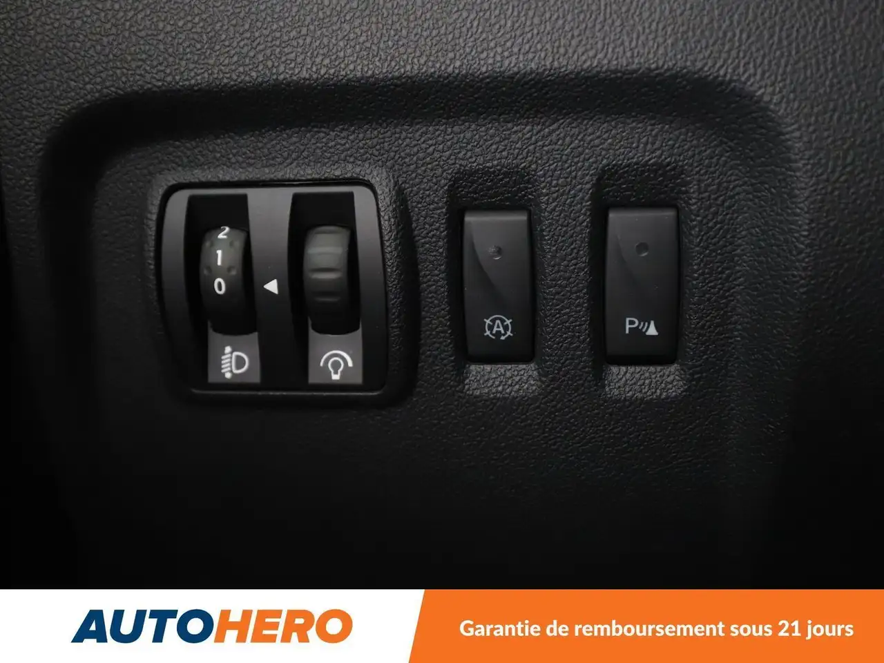 Renault Captur — photo 31