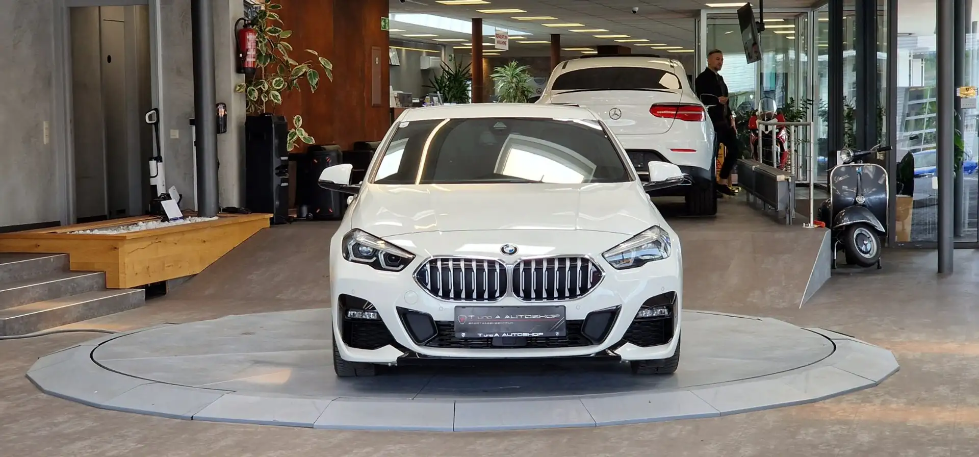 BMW 220 d M-Paket Limosine Aut. *Navi*Digital-Cockpit*18Zo Weiß - 2