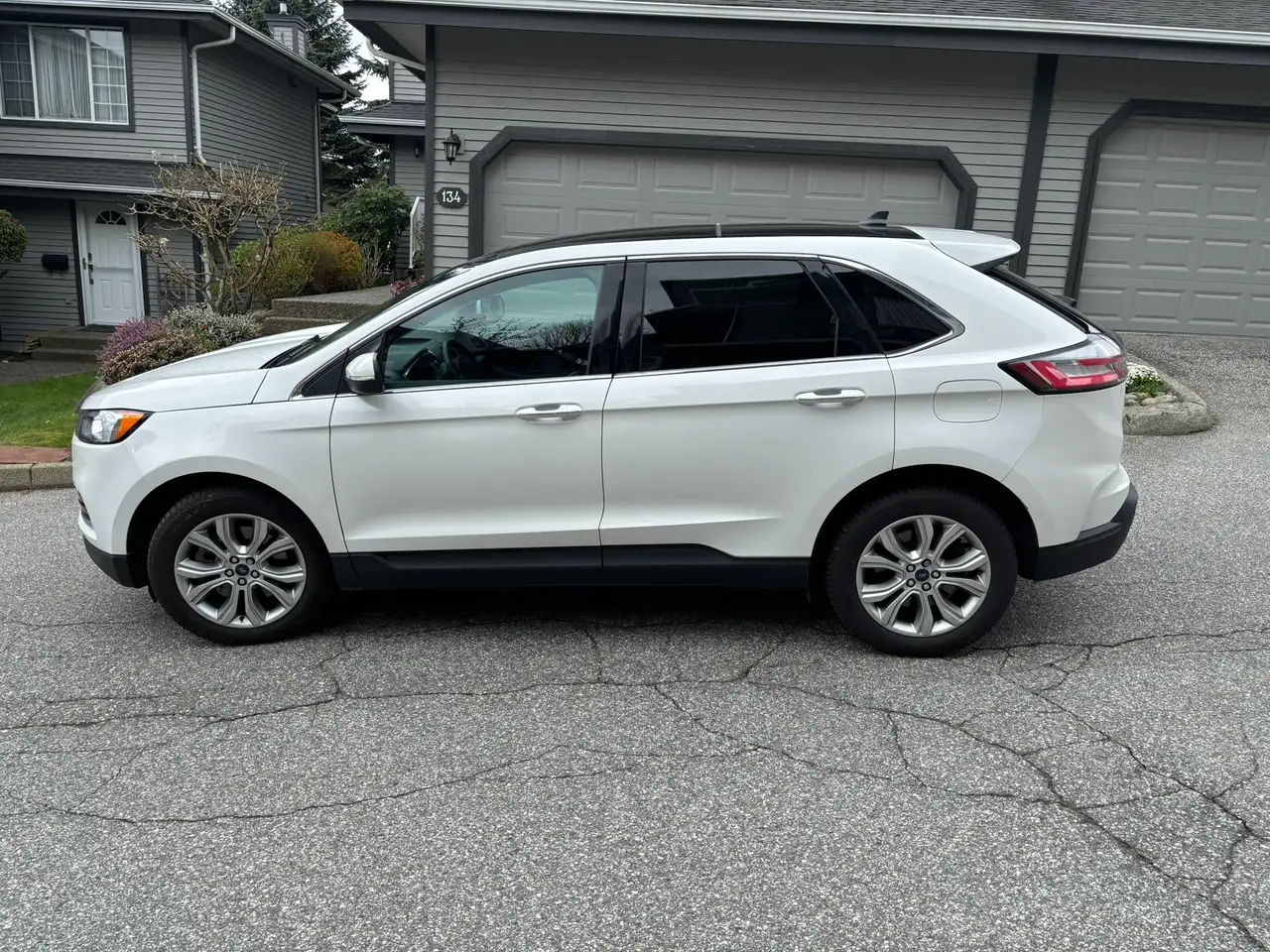 Ford Edge снимка Ford Edge