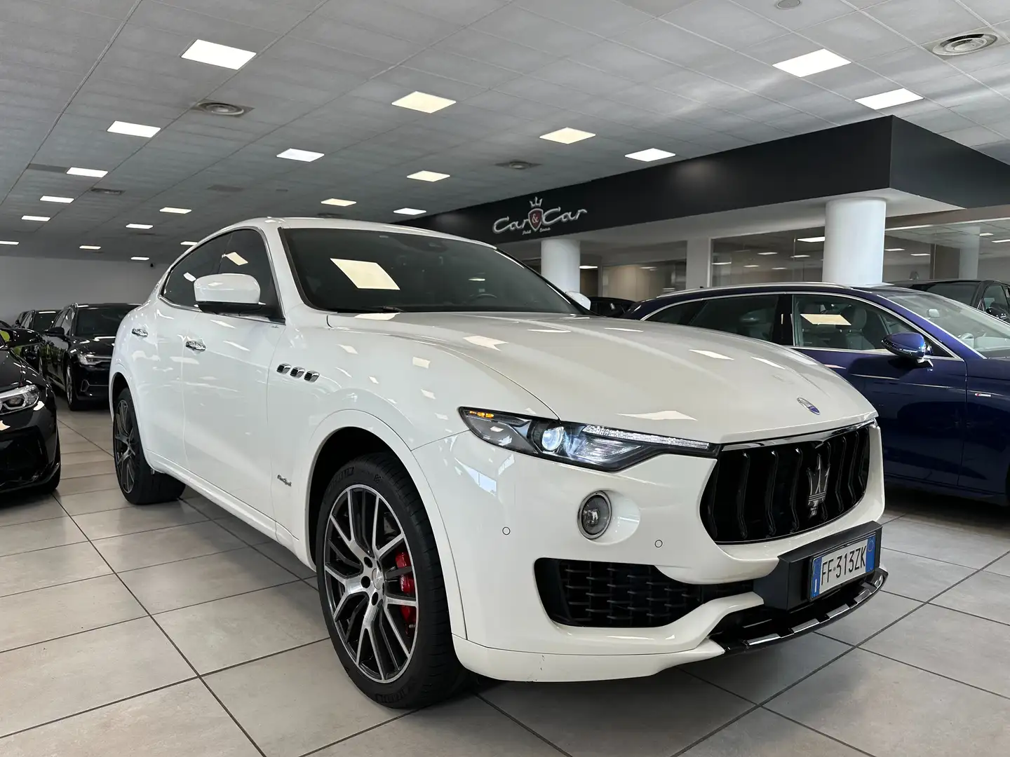 Maserati Levante 3.0 V6 430cv auto Bianco - 1