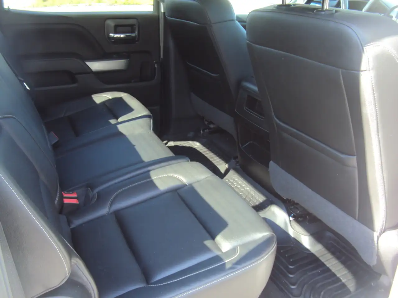 Chevrolet Silverado 1500 снимка Chevrolet Silverado 1500